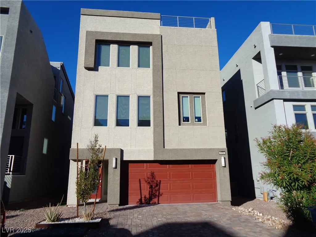 8054 Misty Canyon Avenue — photo 3