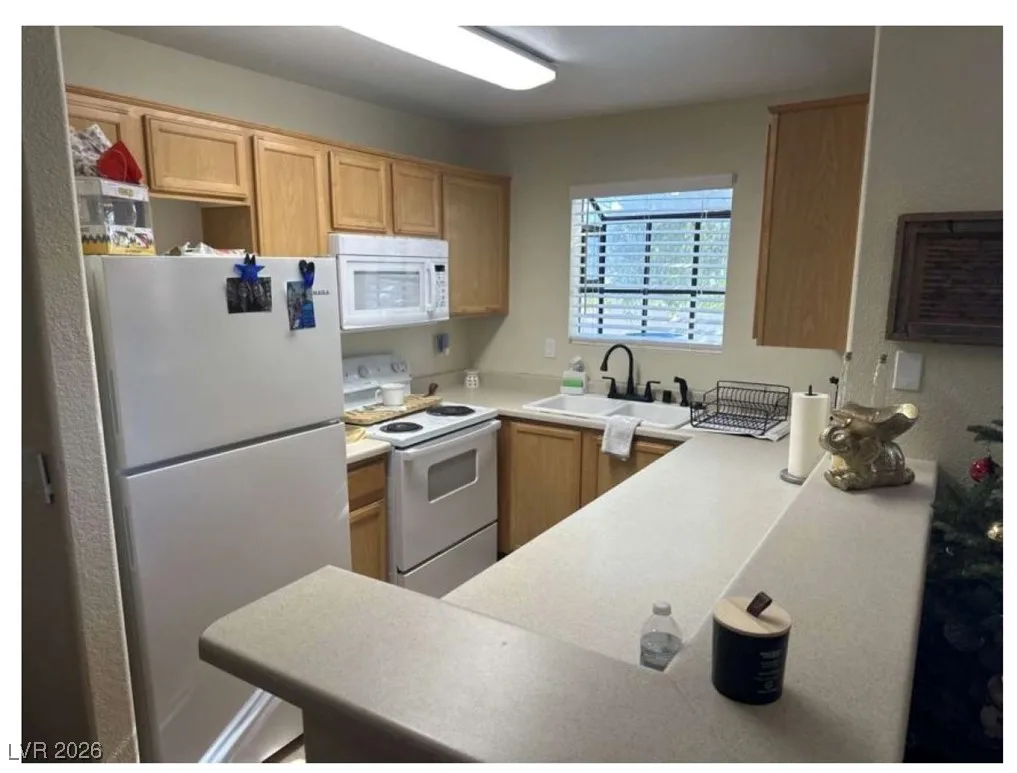2984 Juniper Hills Boulevard 102 — photo 3