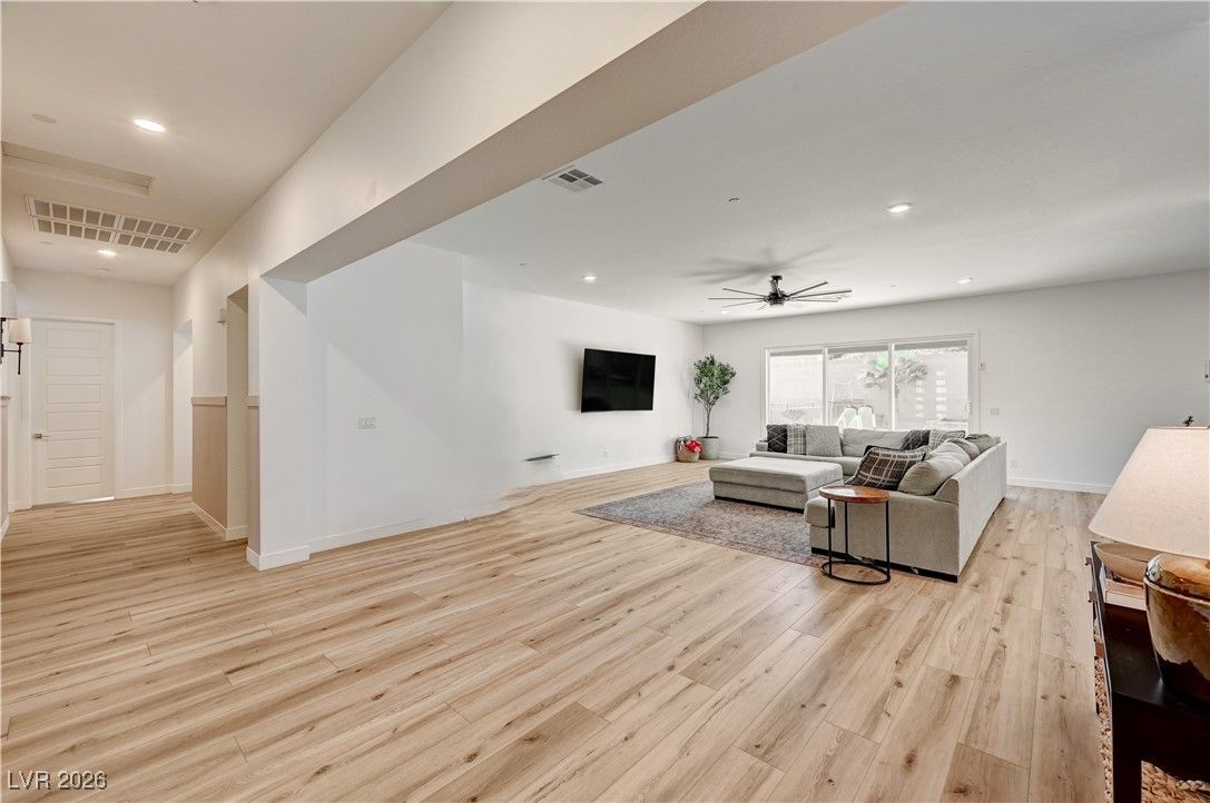 199 Bellevue Grove Avenue — photo 4