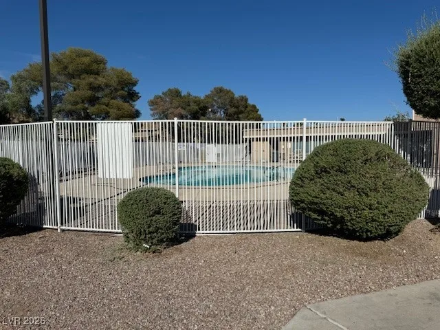 5116 Gray Lane F — photo 3