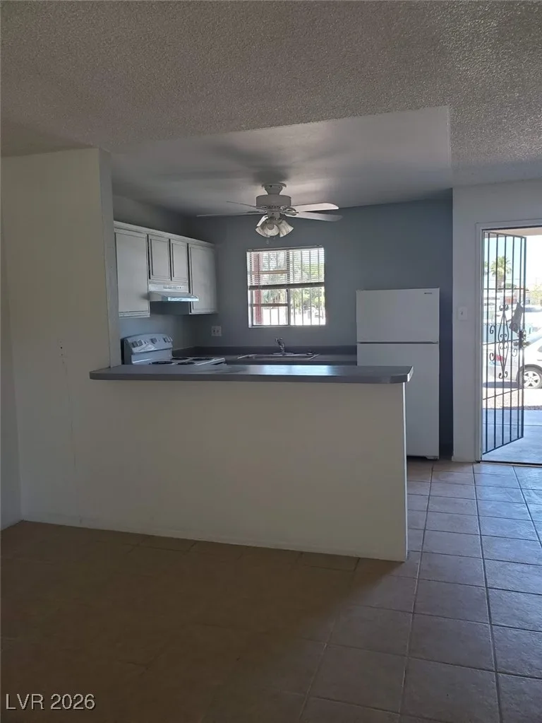 5390 Swenson Street 27 — photo 3