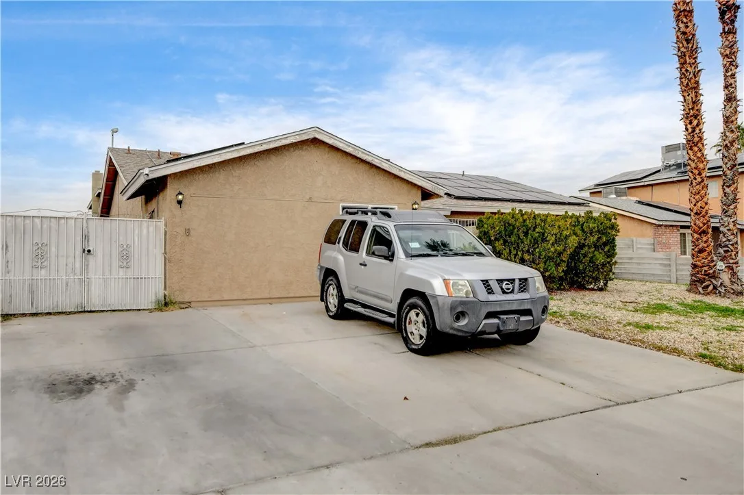 1832 Goose Creek Place — photo 3