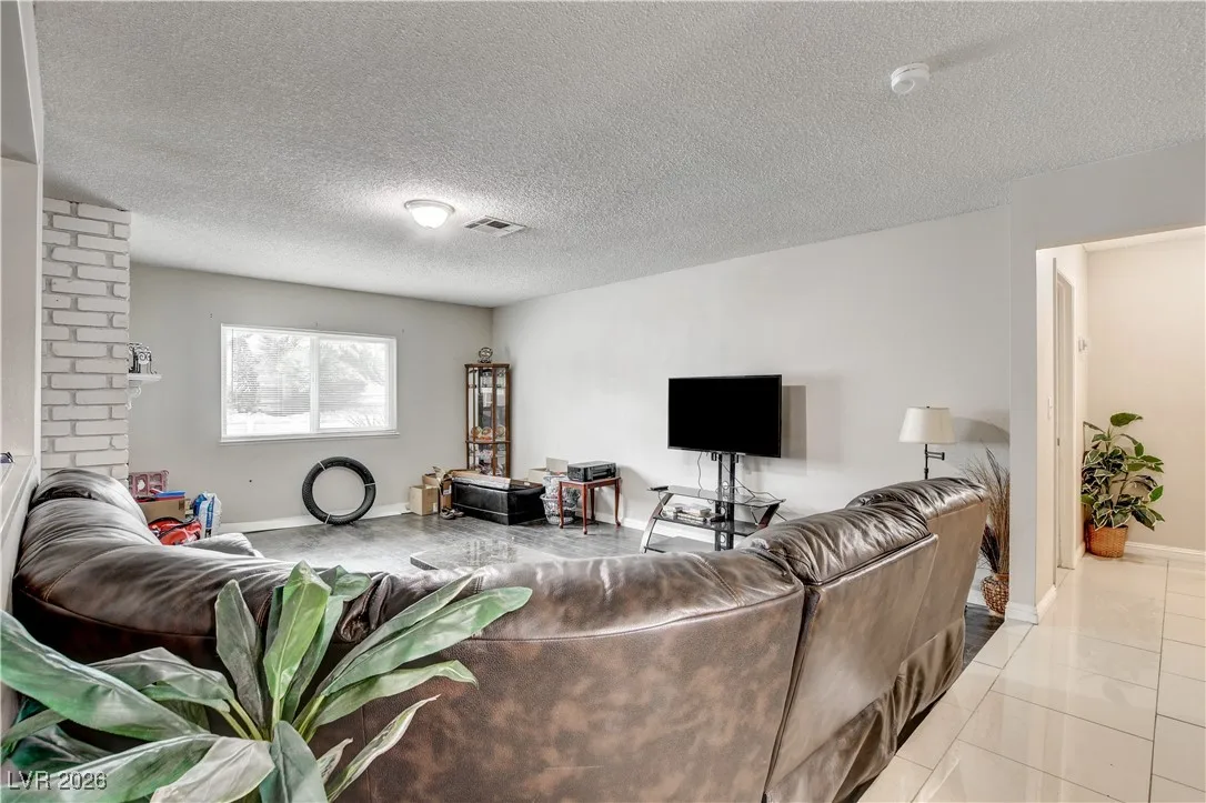 1832 Goose Creek Place — photo 4