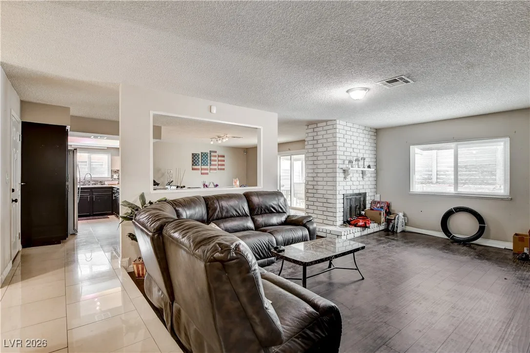 1832 Goose Creek Place — photo 5