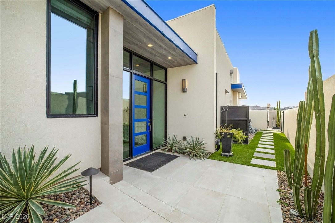451 Serenity Point Drive — photo 2
