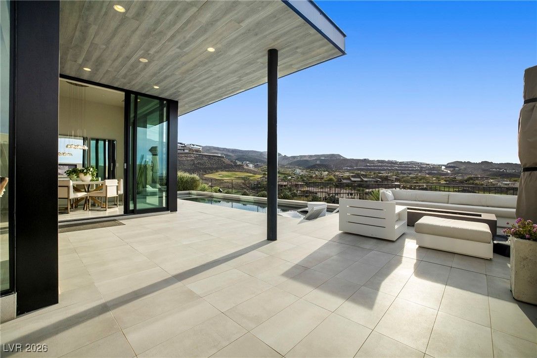 451 Serenity Point Drive — photo 3