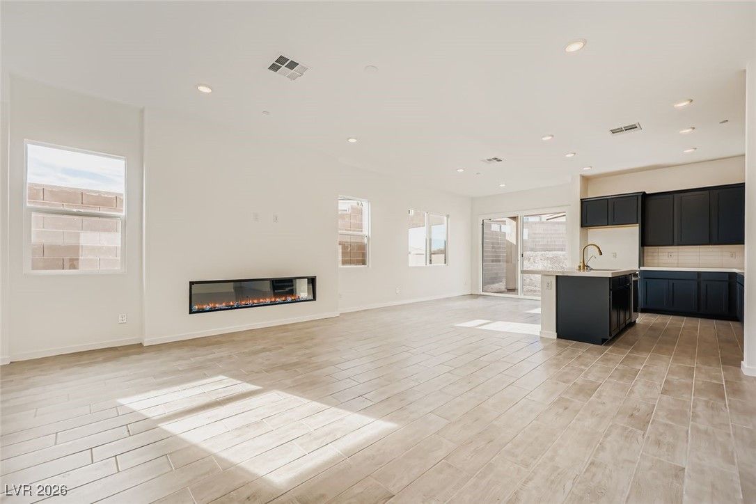 135 Tropea Shore Drive — photo 2 of 19