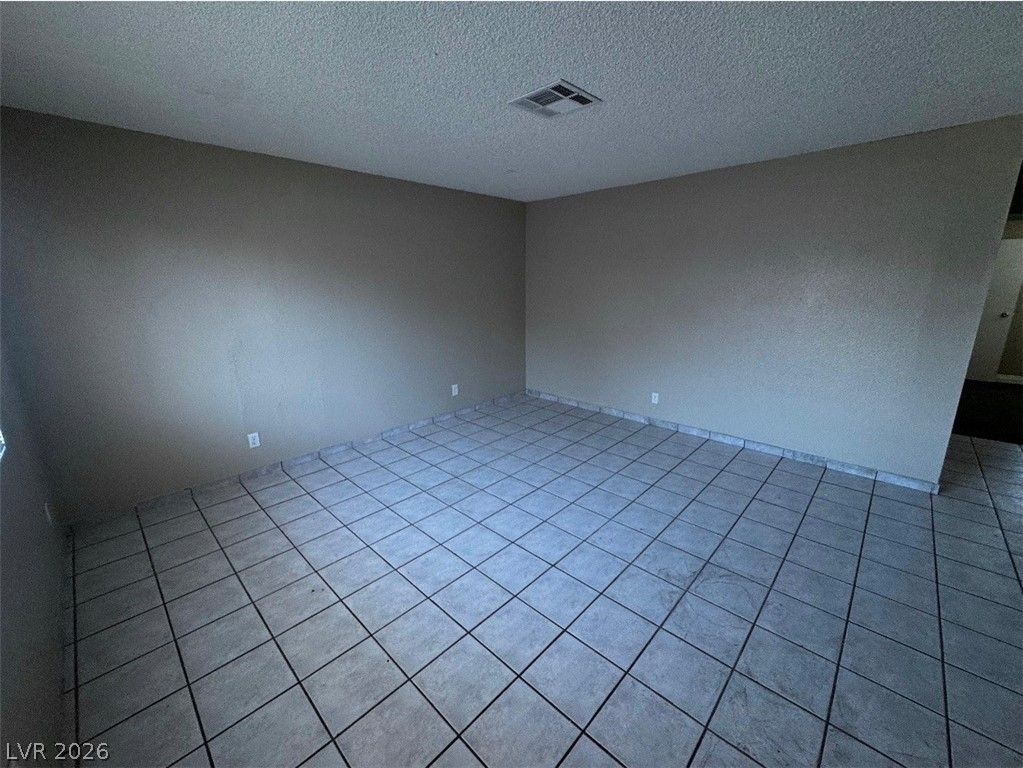 8 Britz Circle C — photo 3 of 7