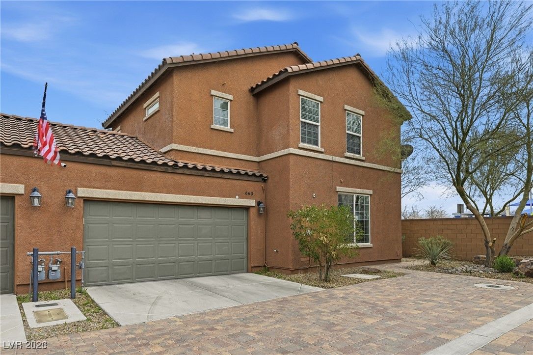663 Swift Eagle Avenue — photo 2