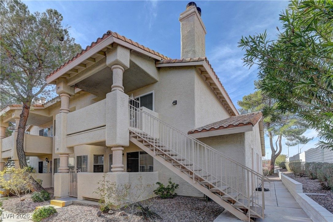 905 Rockview Drive 101 — photo 1 of 17