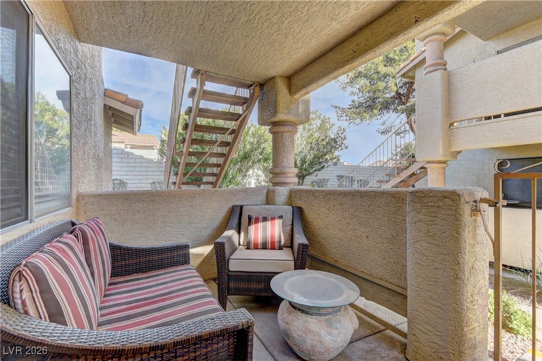 905 Rockview Drive 101 — photo 4 of 17