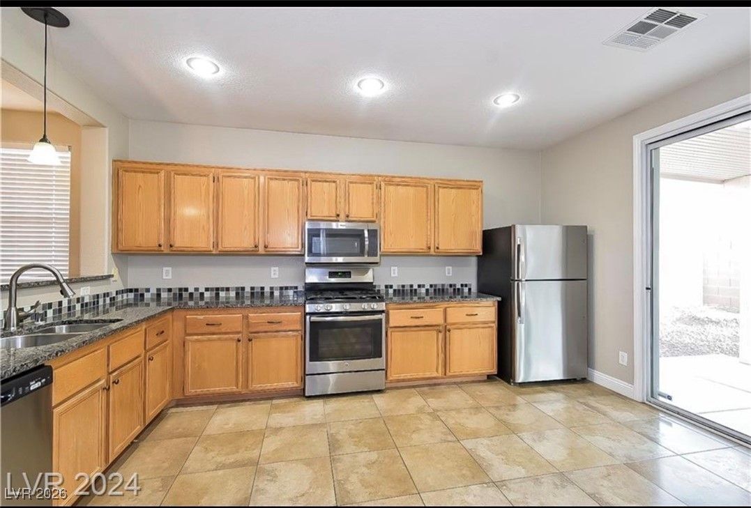 5012 Charlo Drive — photo 5 of 15