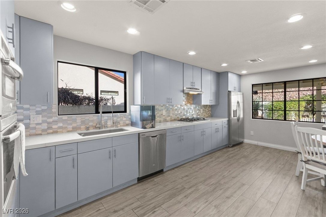 1013 Calico Ridge Drive — photo 2