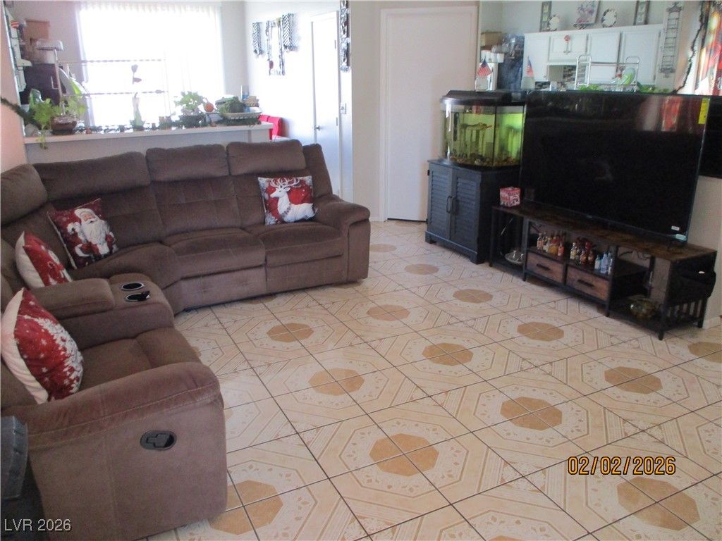 5946 Autumn Harvest Avenue — photo 4