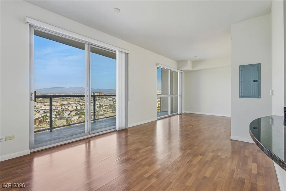 200 West Sahara Avenue 1909 — photo 4