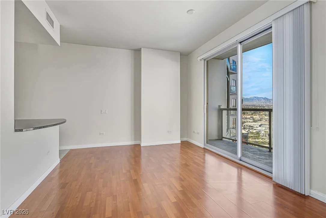 200 West Sahara Avenue 1909 — photo 5