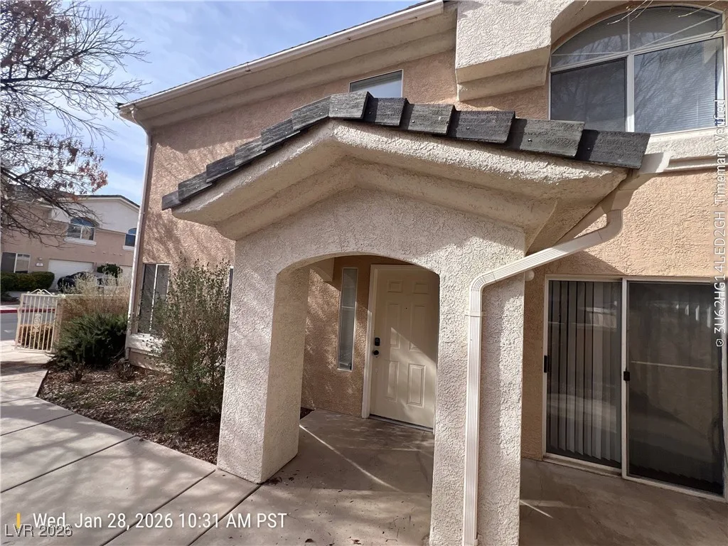 920 Twinkling Sky Avenue — photo 2
