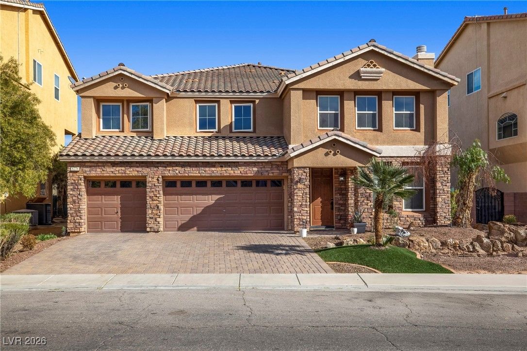8276 Windsor Oaks Street — photo 1