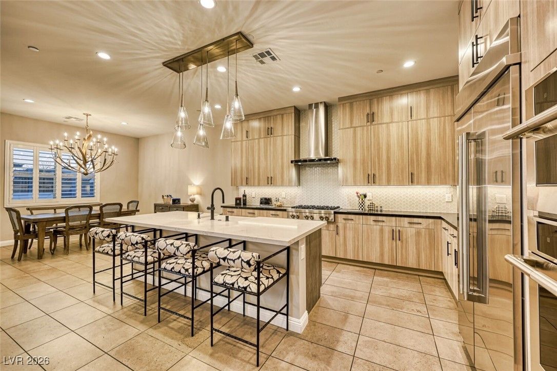 11729 Belorado Avenue — photo 4 of 30
