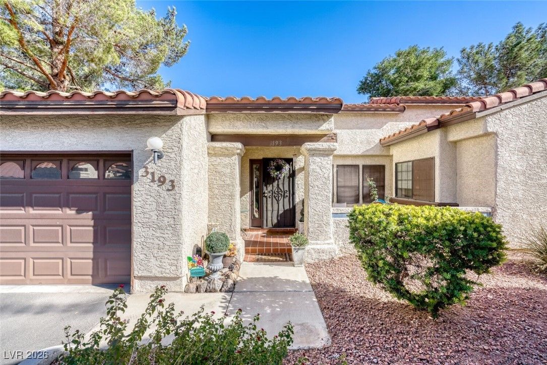 3193 La Mancha Way — photo 2