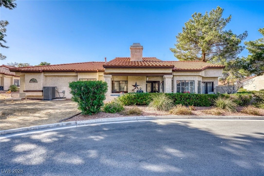 3193 La Mancha Way — photo 5