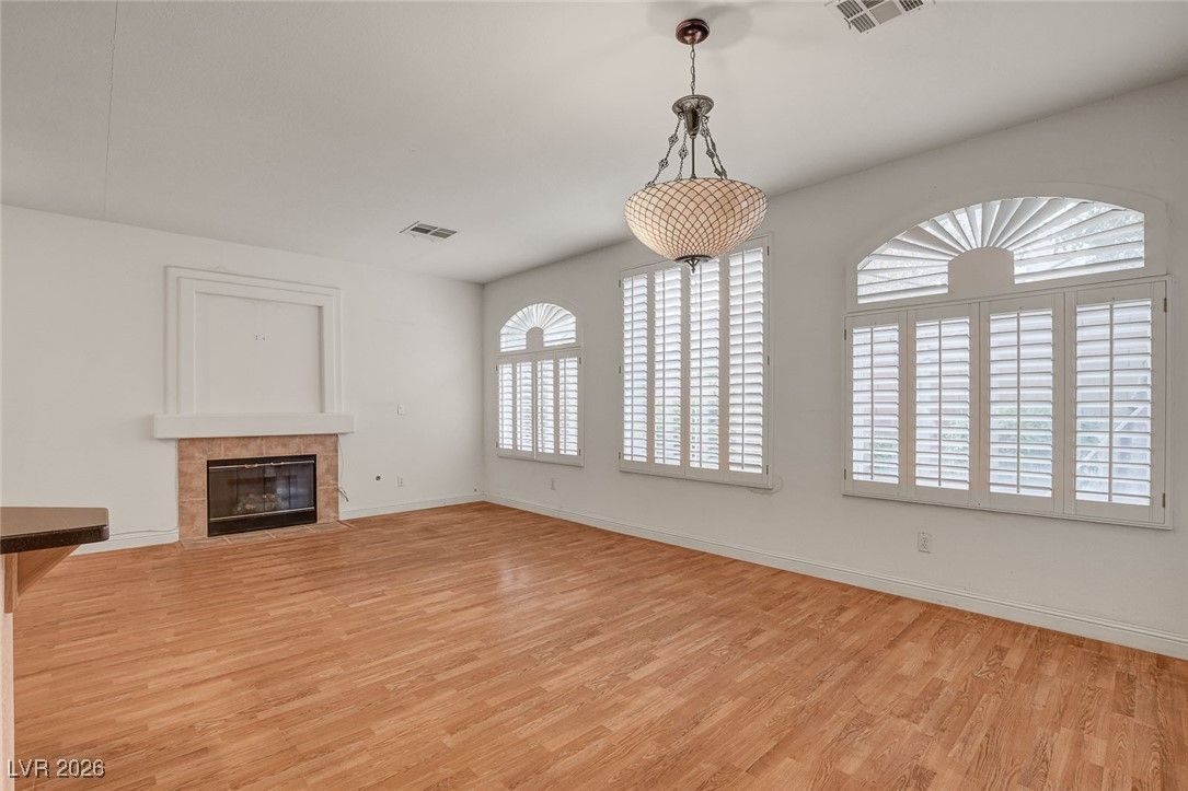 983 Coatbridge Street — photo 5 of 25