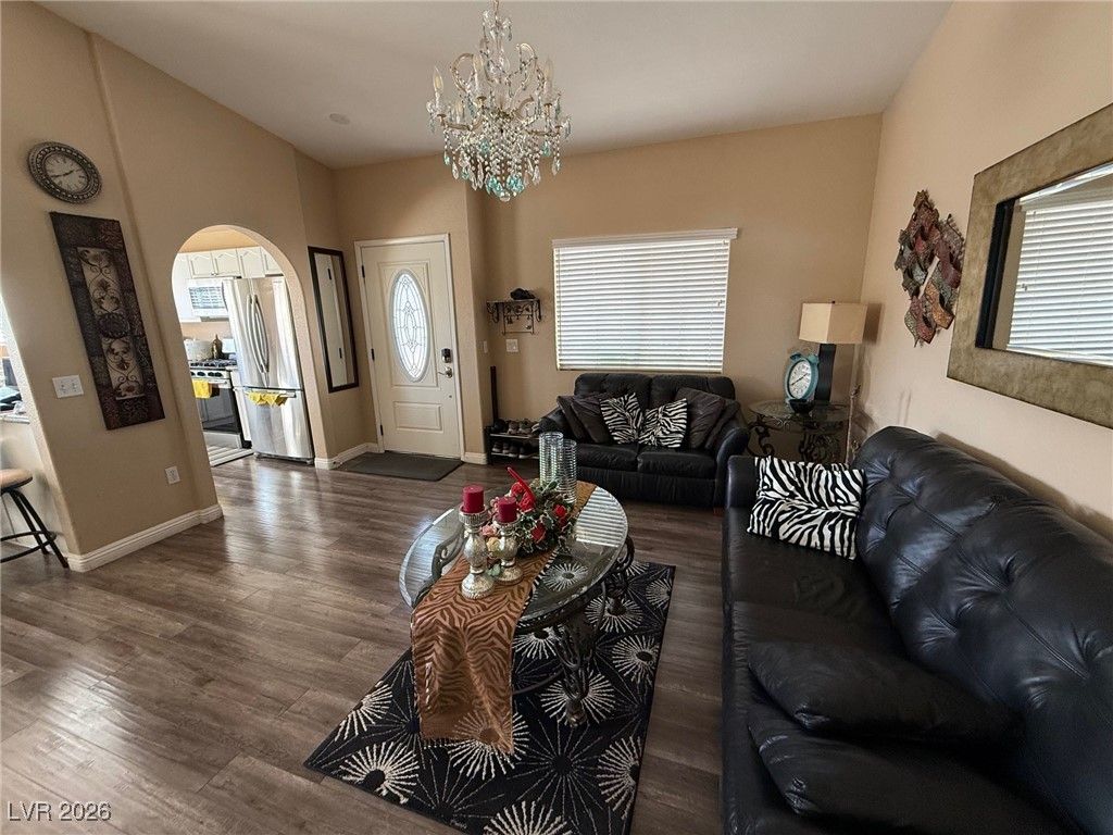 401 Amber Pine Street 202 — photo 3