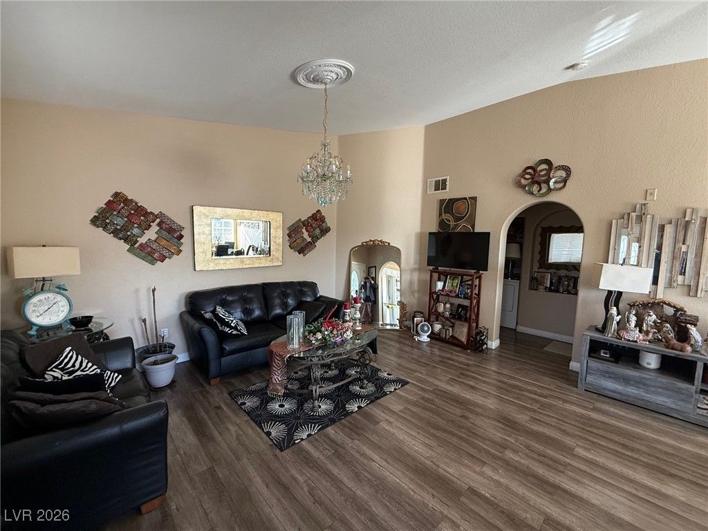401 Amber Pine Street 202 — photo 5