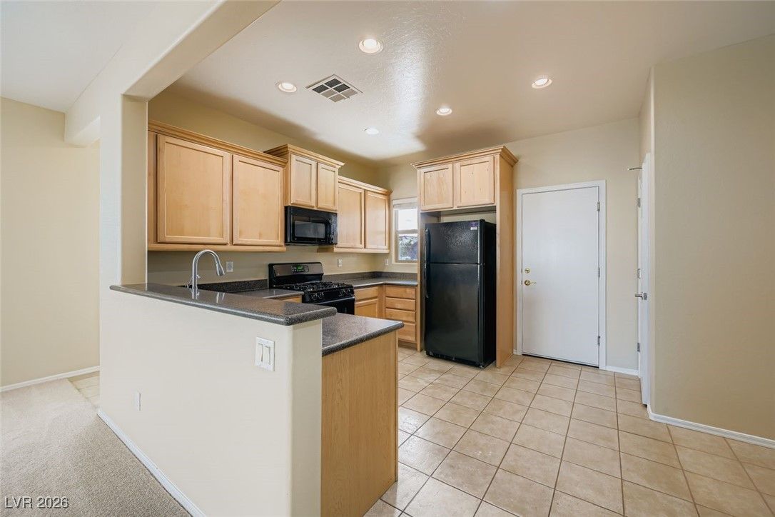 6090 Falconer Avenue — photo 5