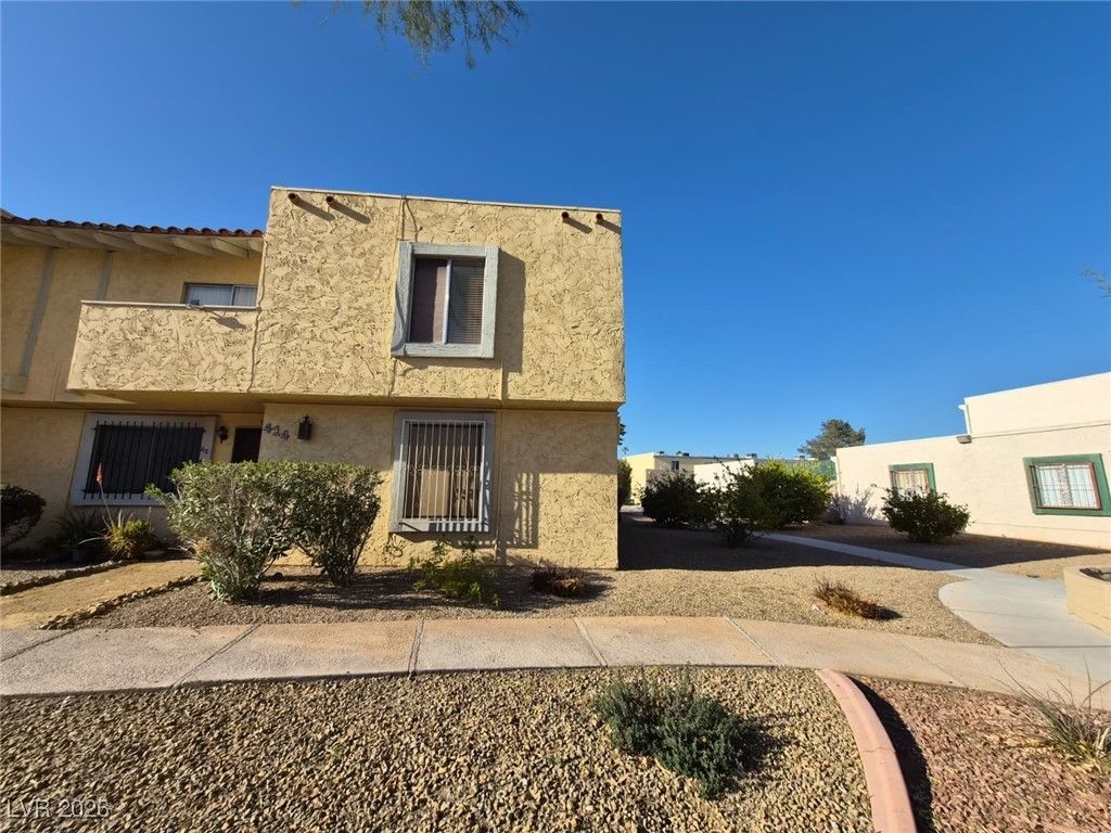 414 Pecos Way — photo 1 of 9