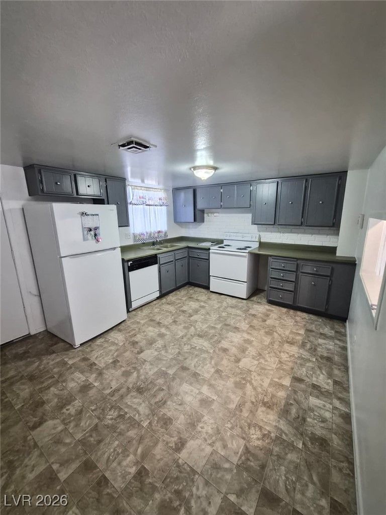 414 Pecos Way — photo 3 of 9