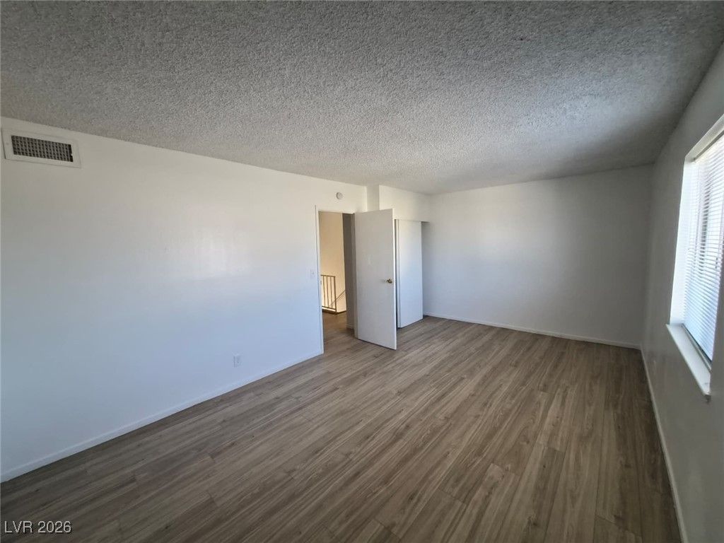 414 Pecos Way — photo 4 of 9