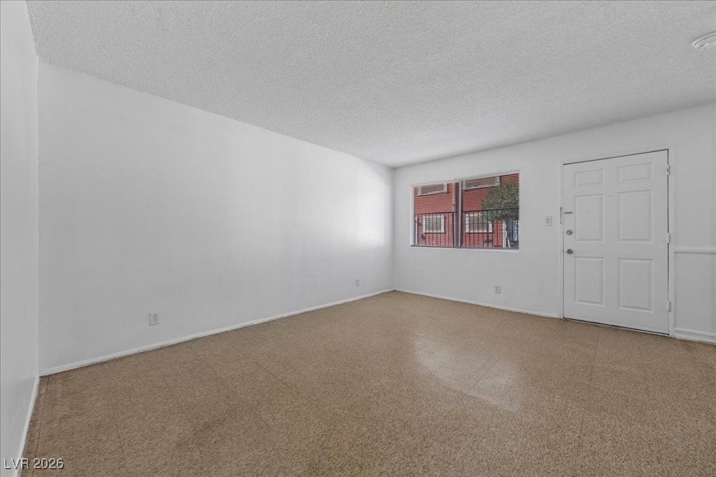 521 South Maryland Parkway A16 — photo 3 of 15