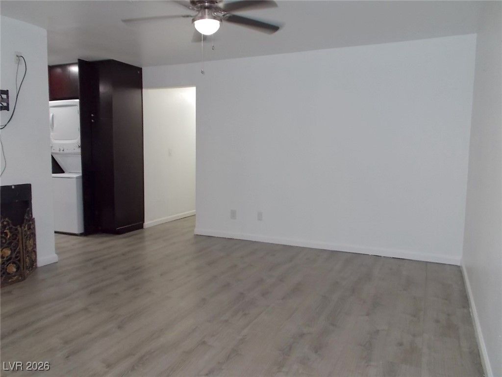 6208 Ilanos Lane B — photo 3 of 22
