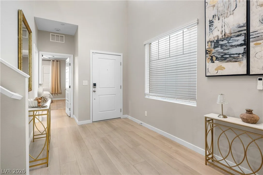 145 Rohan Crest Avenue — photo 5