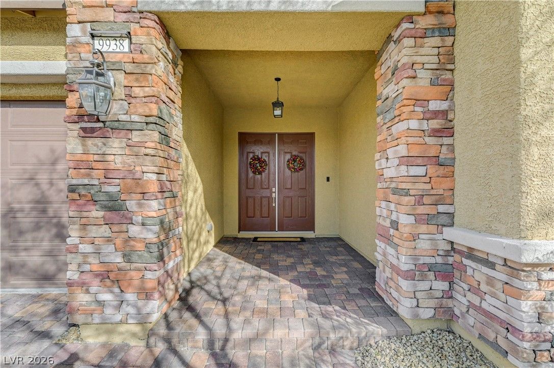 9938 Cambridge Brook Avenue — photo 3