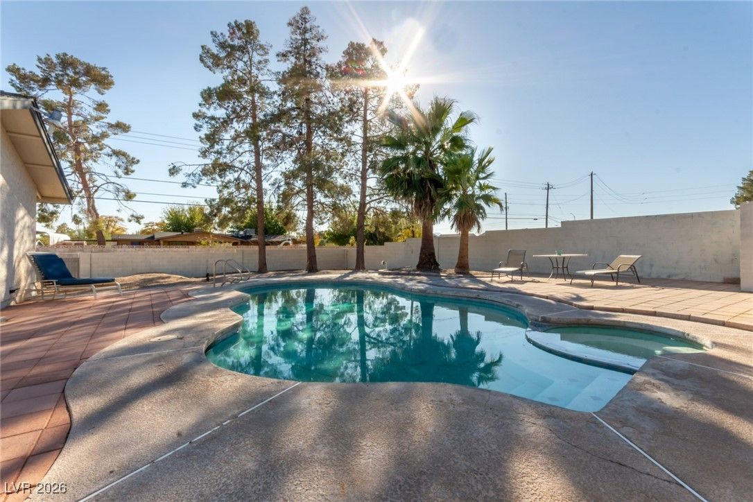 5905 Paseo Montana — photo 2