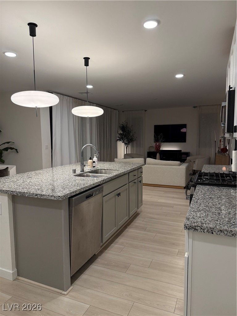 1125 Chestnut Sparrow Avenue — photo 4 of 9