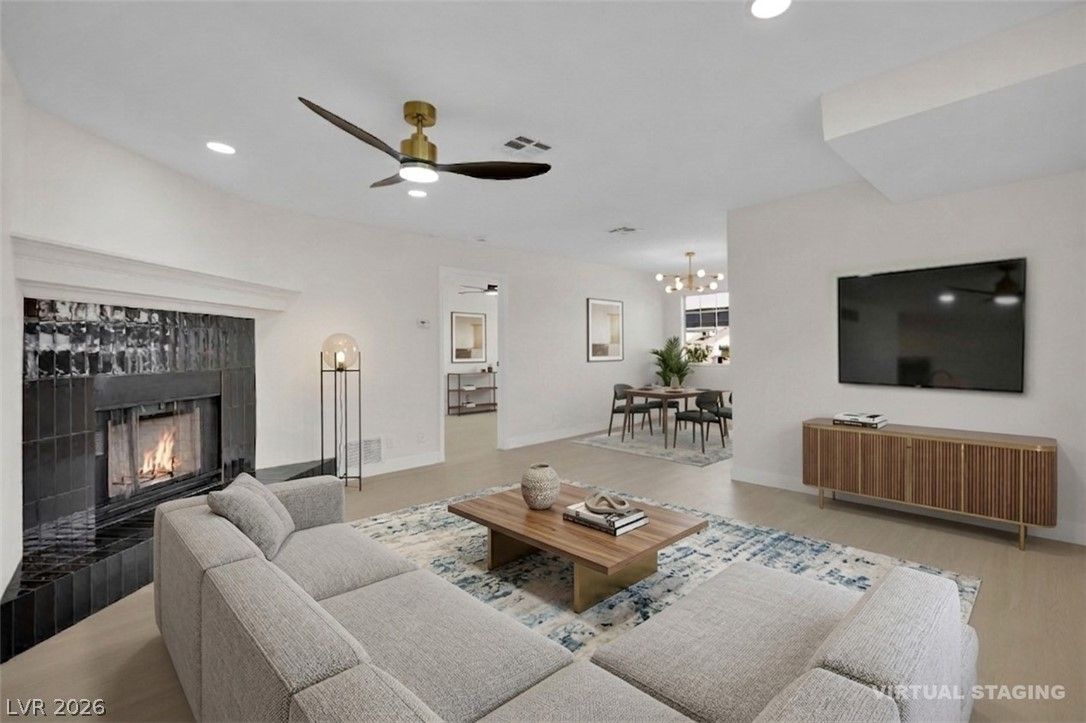 5841 Medallion Drive 102 — photo 4