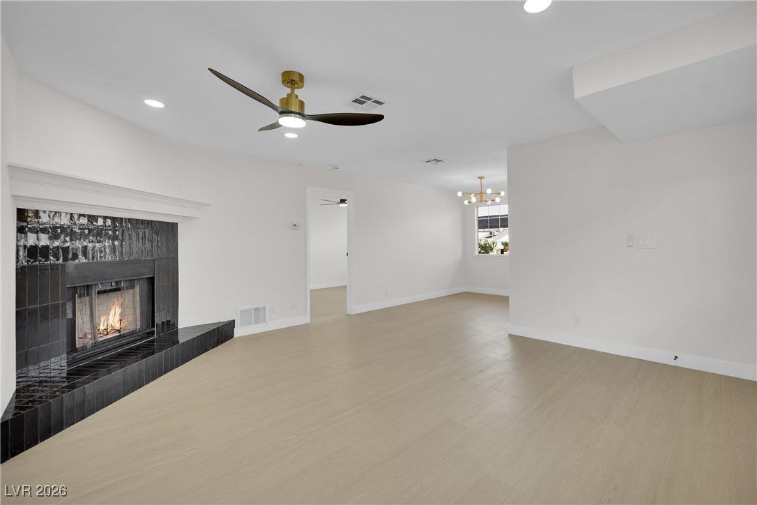 5841 Medallion Drive 102 — photo 5