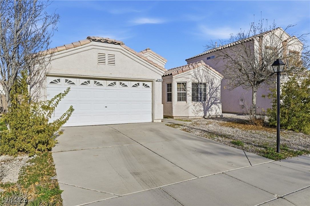 7674 Rainbow Cove Drive — photo 2