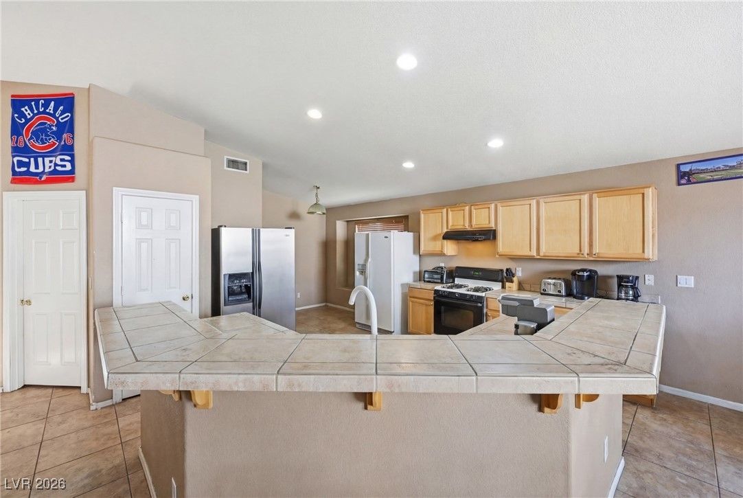 7674 Rainbow Cove Drive — photo 5