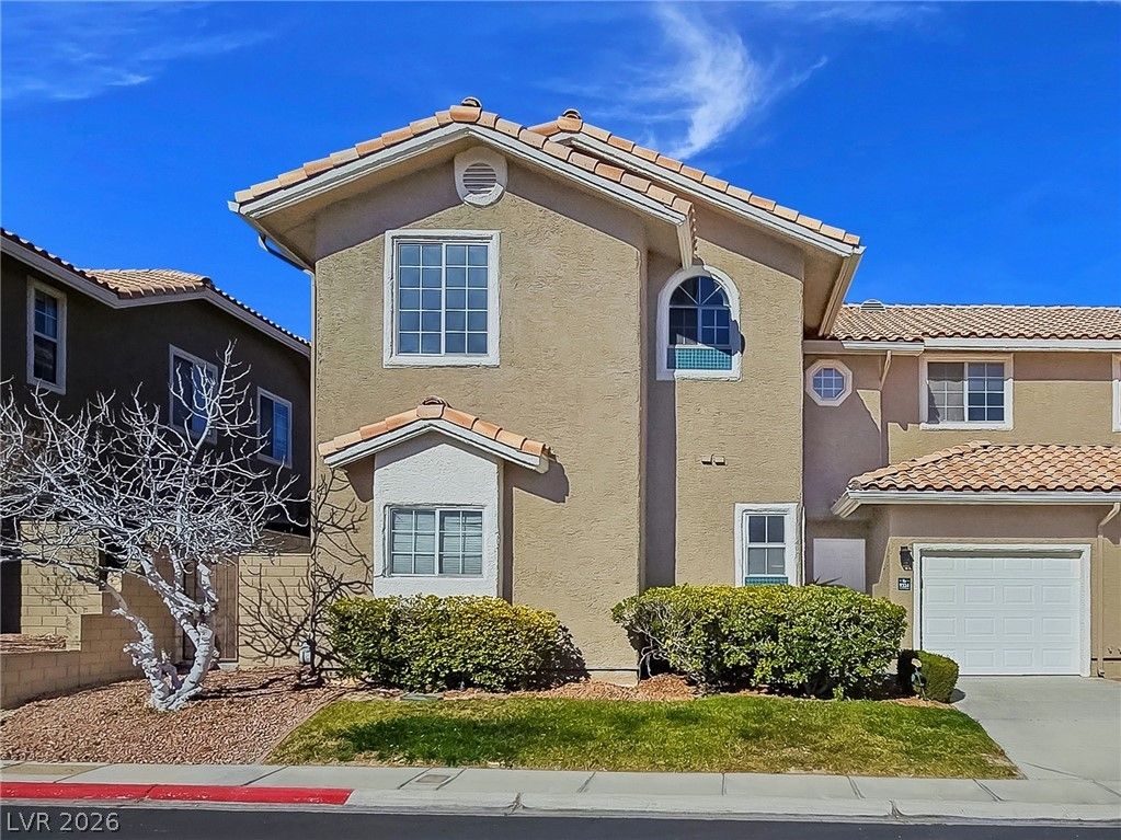 9334 Peace Pipe Court — photo 4 of 41