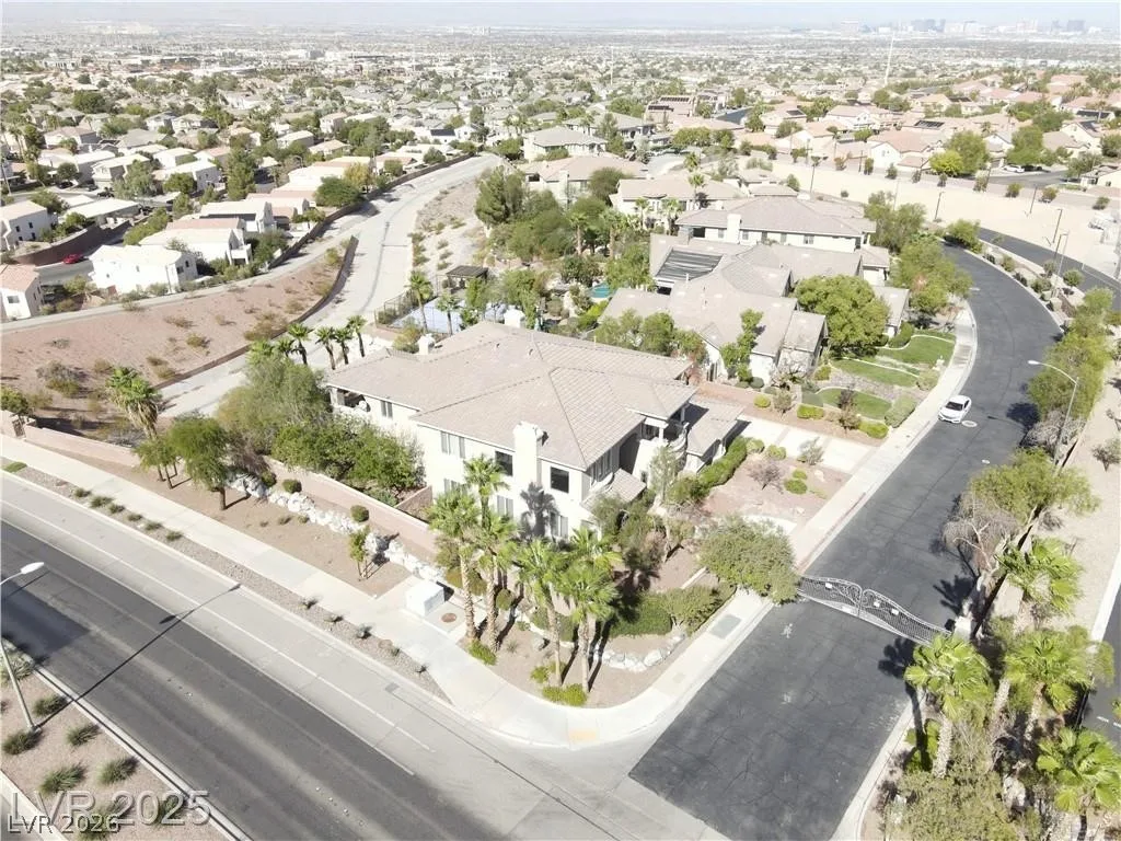 861 Majestic Ridge Court — photo 3