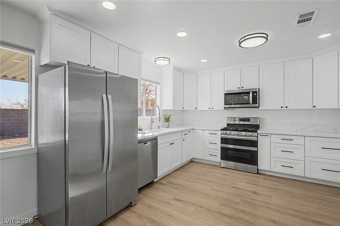 1009 Alan Shepard Street — photo 2