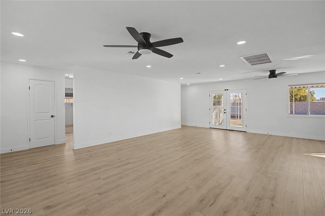 1009 Alan Shepard Street — photo 4