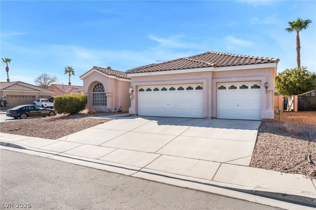 3527 Canter Drive — photo 2