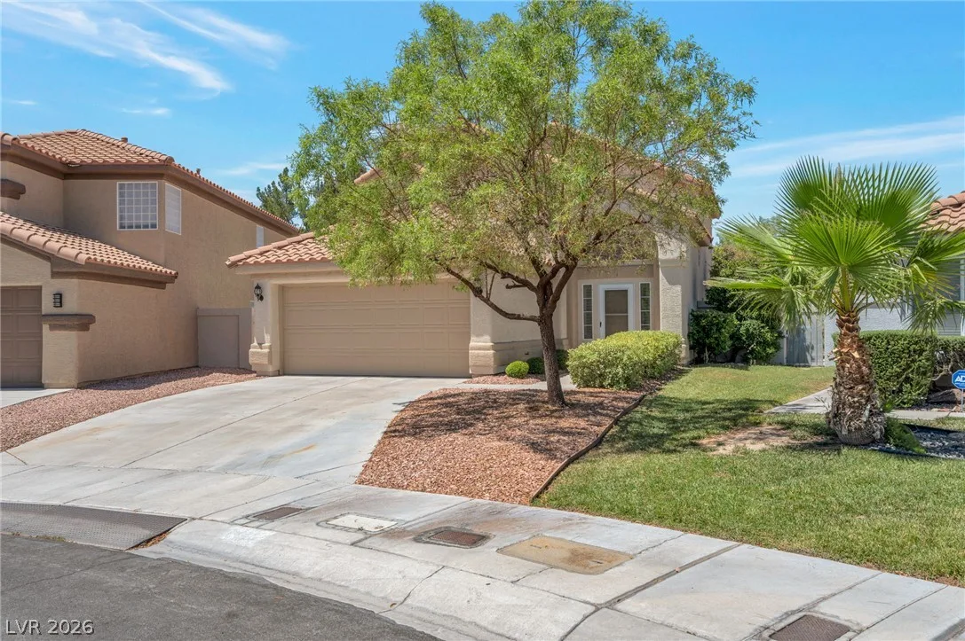 1449 Desert Hills Drive — photo 2