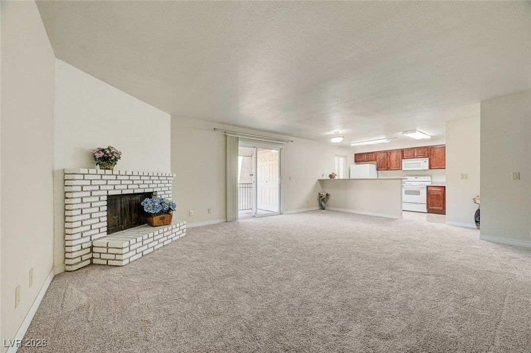 4401 Alexis Drive 440 — photo 5 of 45