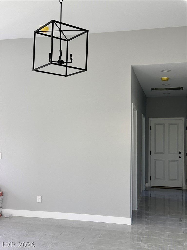 2560 Bonano Court — photo 5 of 11